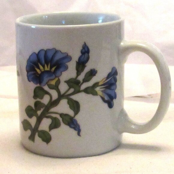 Cordon Bleu BIA International Botanical Floral Mug Blue & Purple EUC - Picture 1 of 6